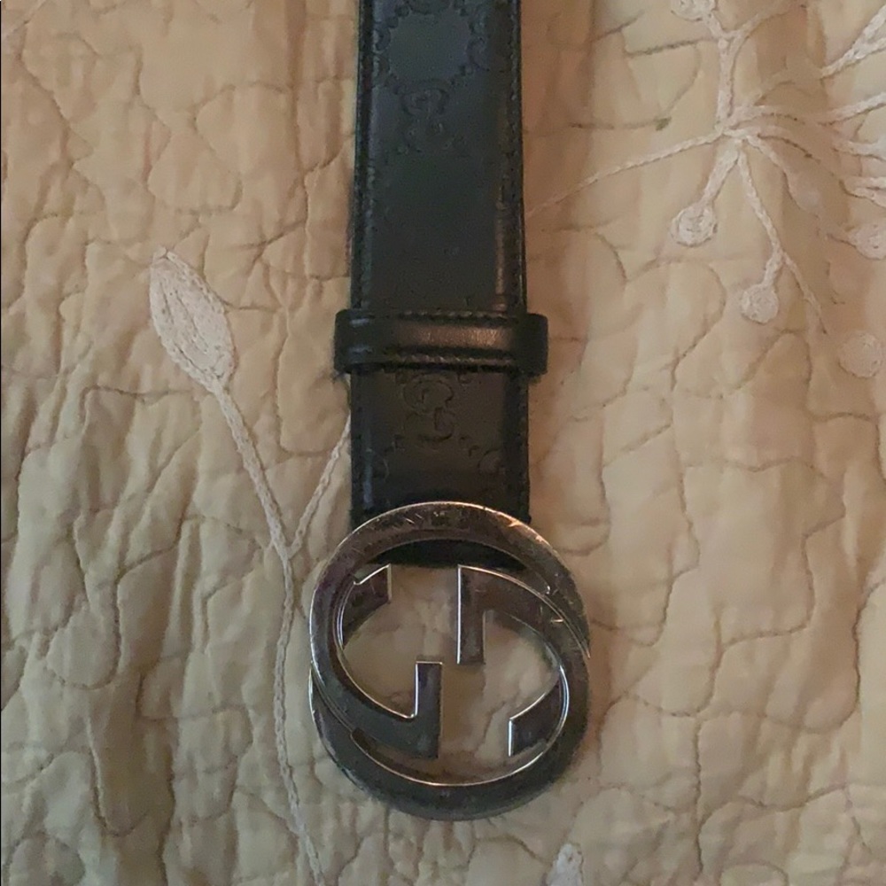 Gucci belt 490 retail asking 275 obo
